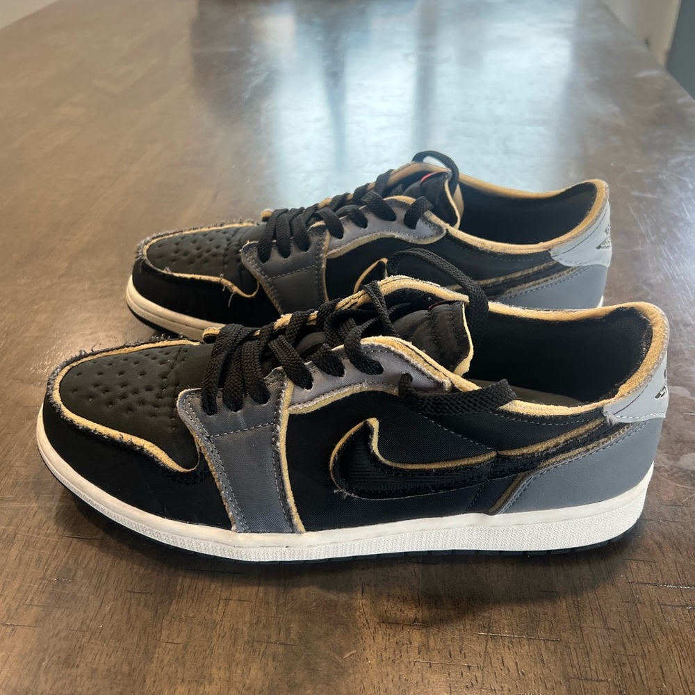 Nike Black and Gray Sneakers with Suede Overlays